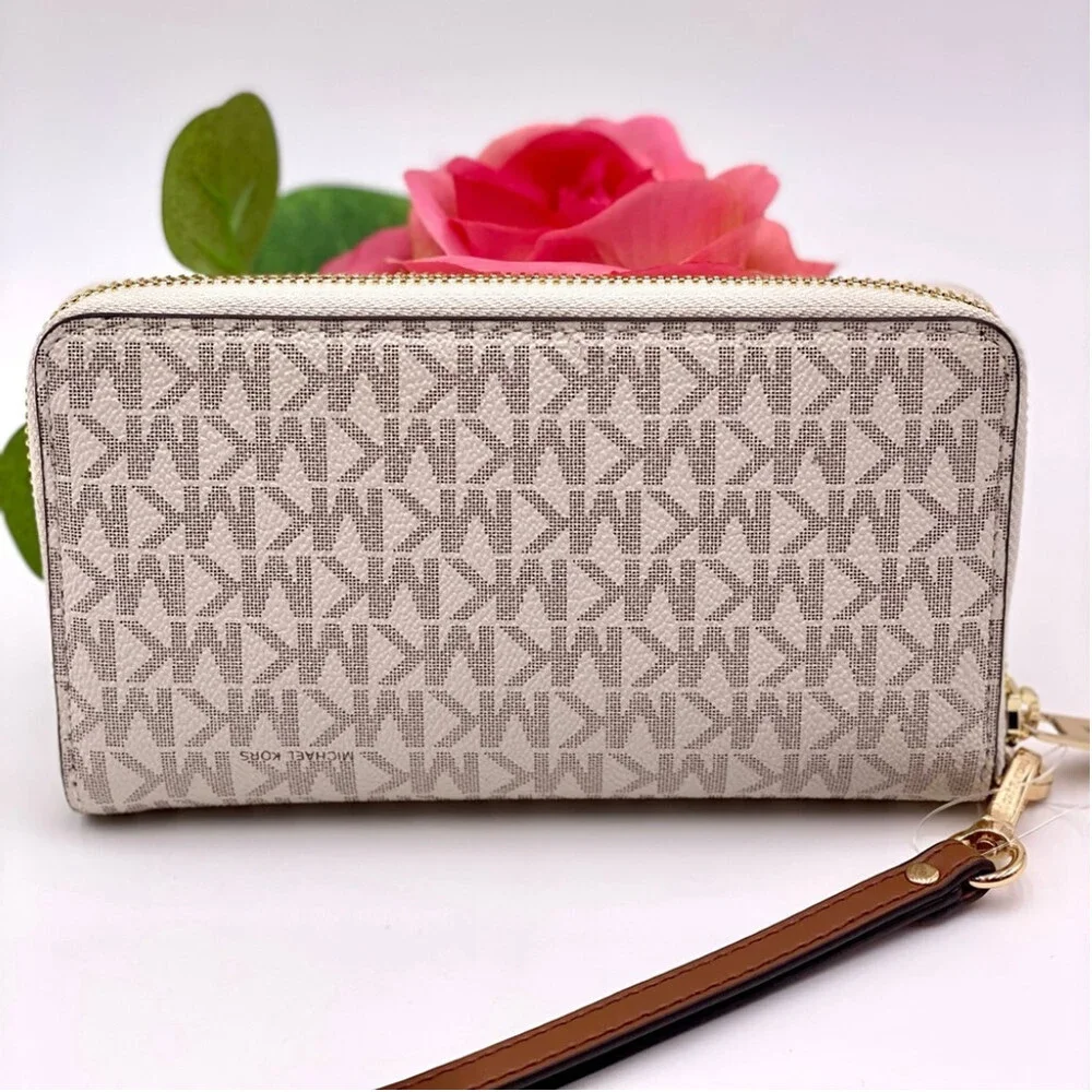 Michael Kors Jet Set Travel Wallet Phone Case